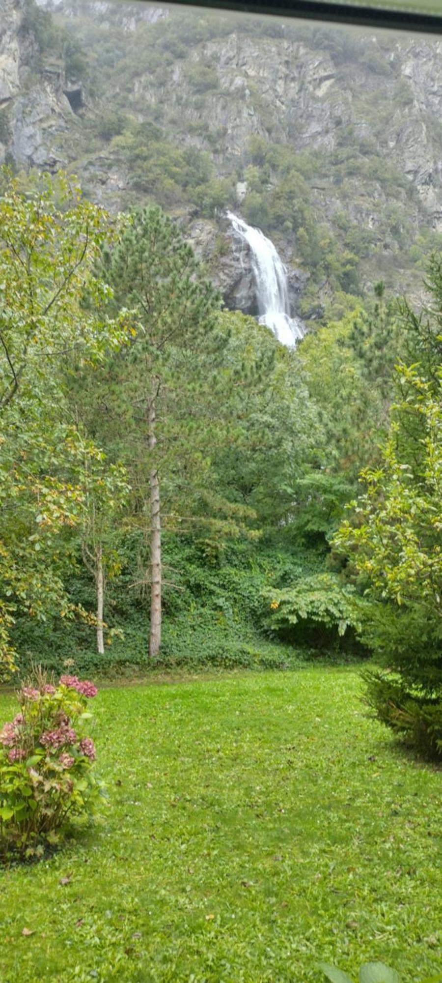 Отель La Cascade Vernayaz Экстерьер фото