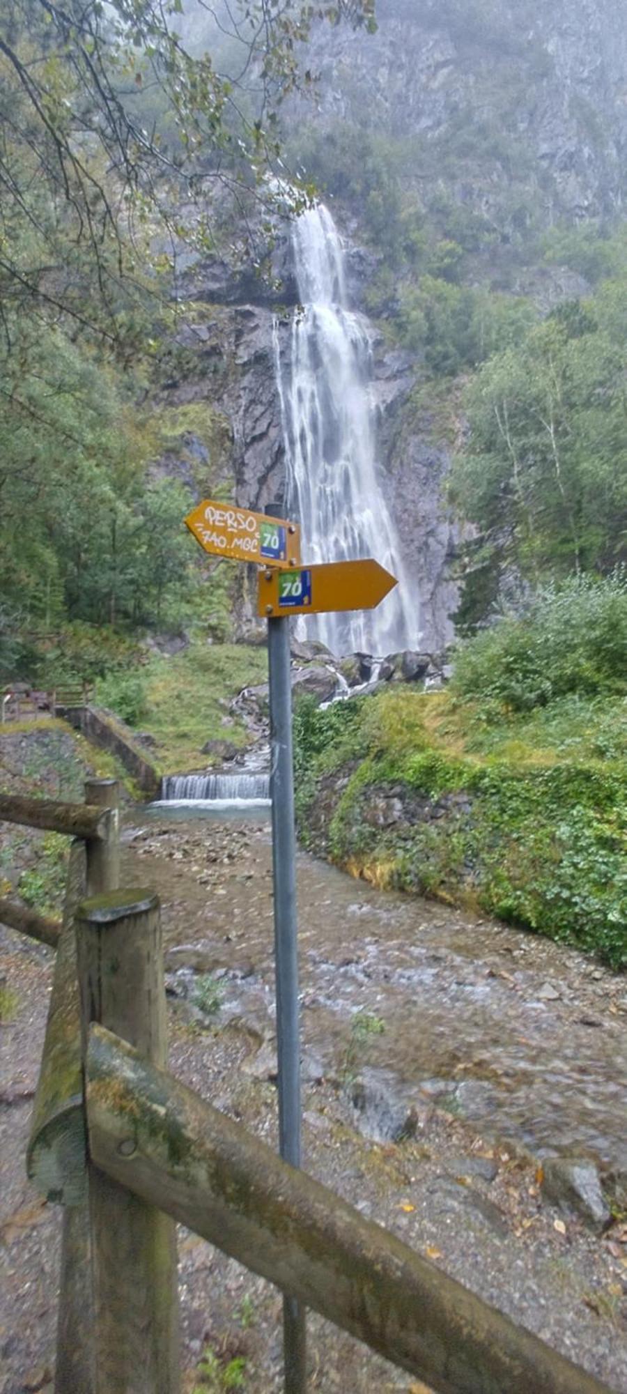 Отель La Cascade Vernayaz Экстерьер фото