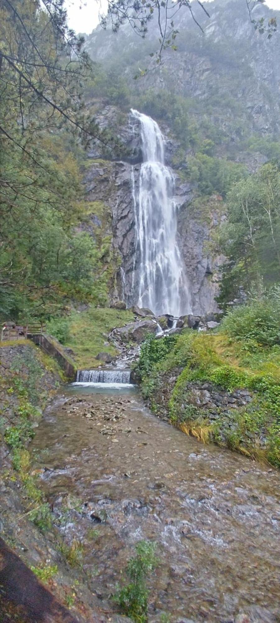Отель La Cascade Vernayaz Экстерьер фото